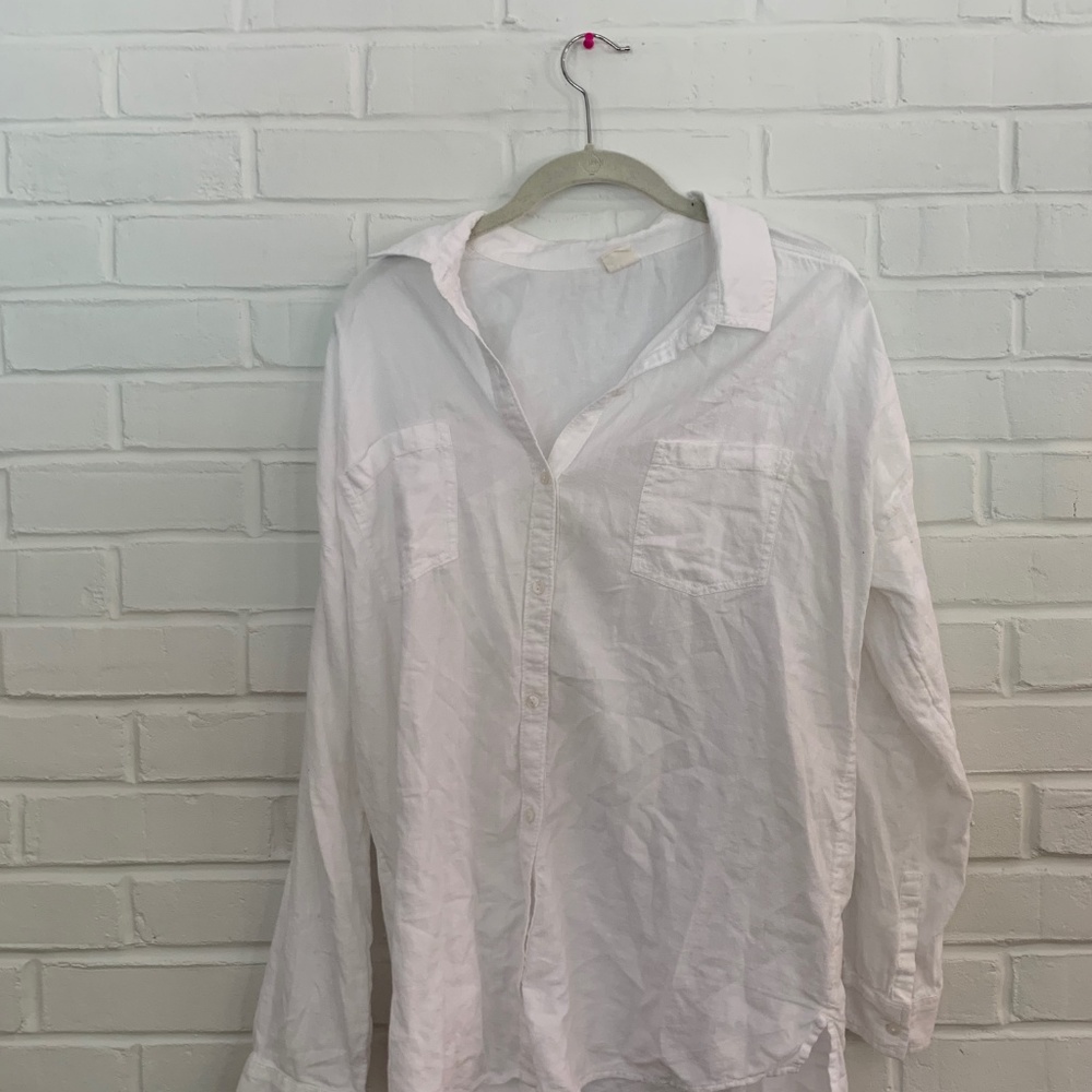 White collared shirt